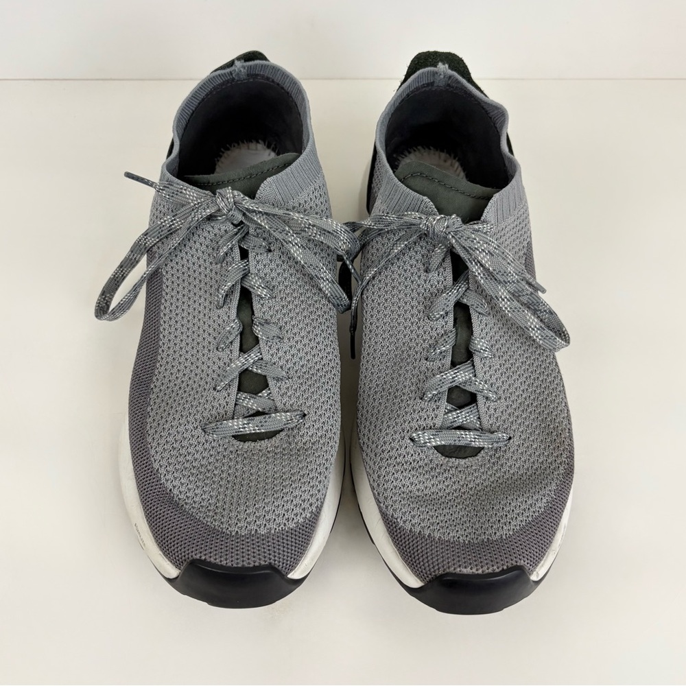 Danner Caprine Mens Low Shoe Gray Green No Insoles Men’s Size 10